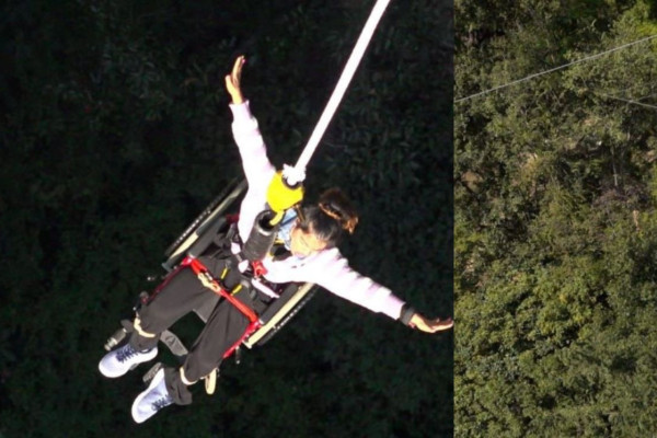 जन्मोत्सवमा दीपा देवकोटाको ऐतिहासिक ह्विलचियर बन्जी जम्प (तस्बिरसहित)